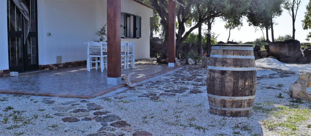 La Ginestra Guest House Orosei Bagian luar foto