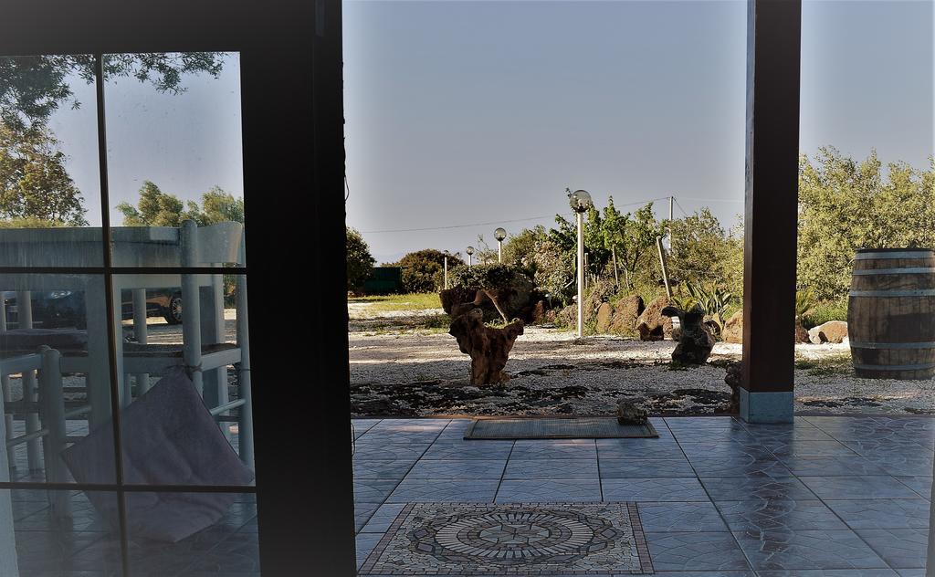 La Ginestra Guest House Orosei Bagian luar foto