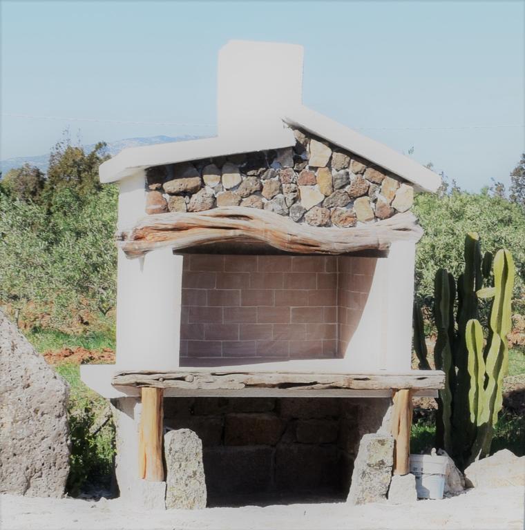 La Ginestra Guest House Orosei Bagian luar foto