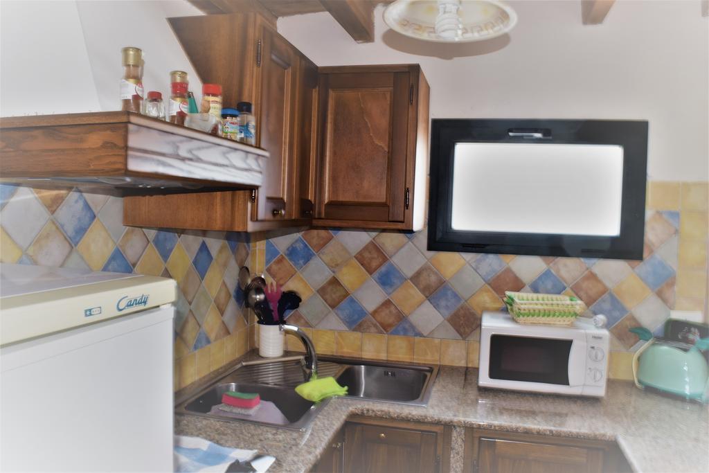 La Ginestra Guest House Orosei Bagian luar foto