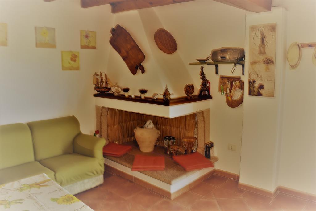 La Ginestra Guest House Orosei Bagian luar foto