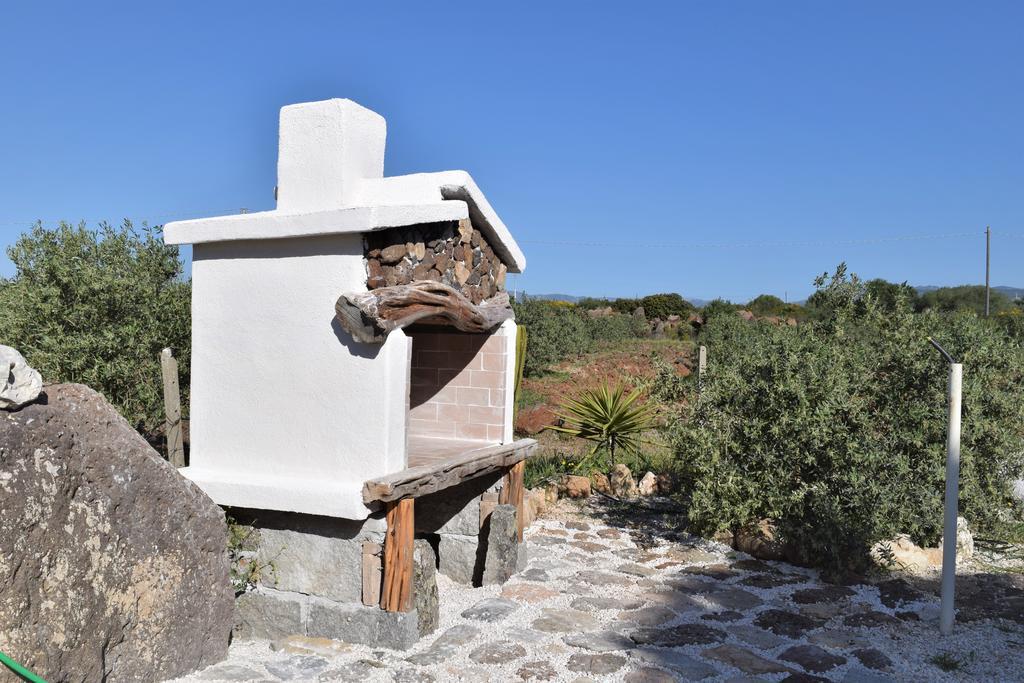 La Ginestra Guest House Orosei Bagian luar foto